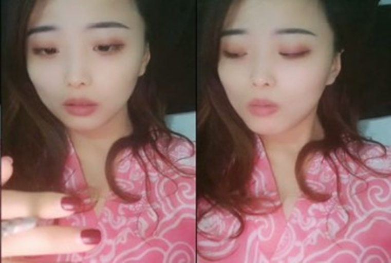 豐滿巨乳女友拿多種道具自慰舔硬男友雞巴後入啪啪
