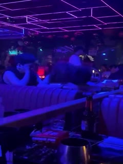 野戰精選顏值小妹合集戶外酒吧電影院