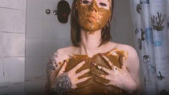 美女有屎尿癖奶油屎混著吃好美味