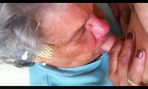 Granny Give a nice blowjob1