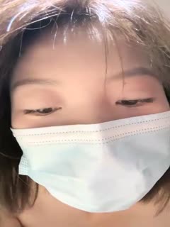 04年艺校妹妹！短发甜美颜值超顶！独自酒店诱惑，穿上情趣内衣，细腰贫乳，自摸多毛骚穴，手指扣弄