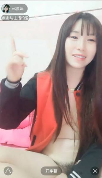 Super popular beautiful young anchor! Two men take turns to fuck her in a slutty Chinese language, two fierce battles every day