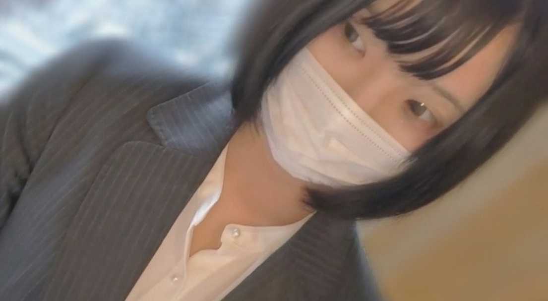 長身の男は気の弱い田舎娘を押し倒し、彼氏とセックスした翌日にゴムなしで隠し撮りした。 -cd2!