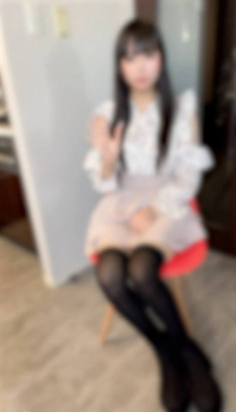 【个人写真】长黑发公主头的美少女「张开你的小穴♥️♥️」将鸡巴深深含在嘴里，在体内射精的同时比出双重和平手势♥️♥️1