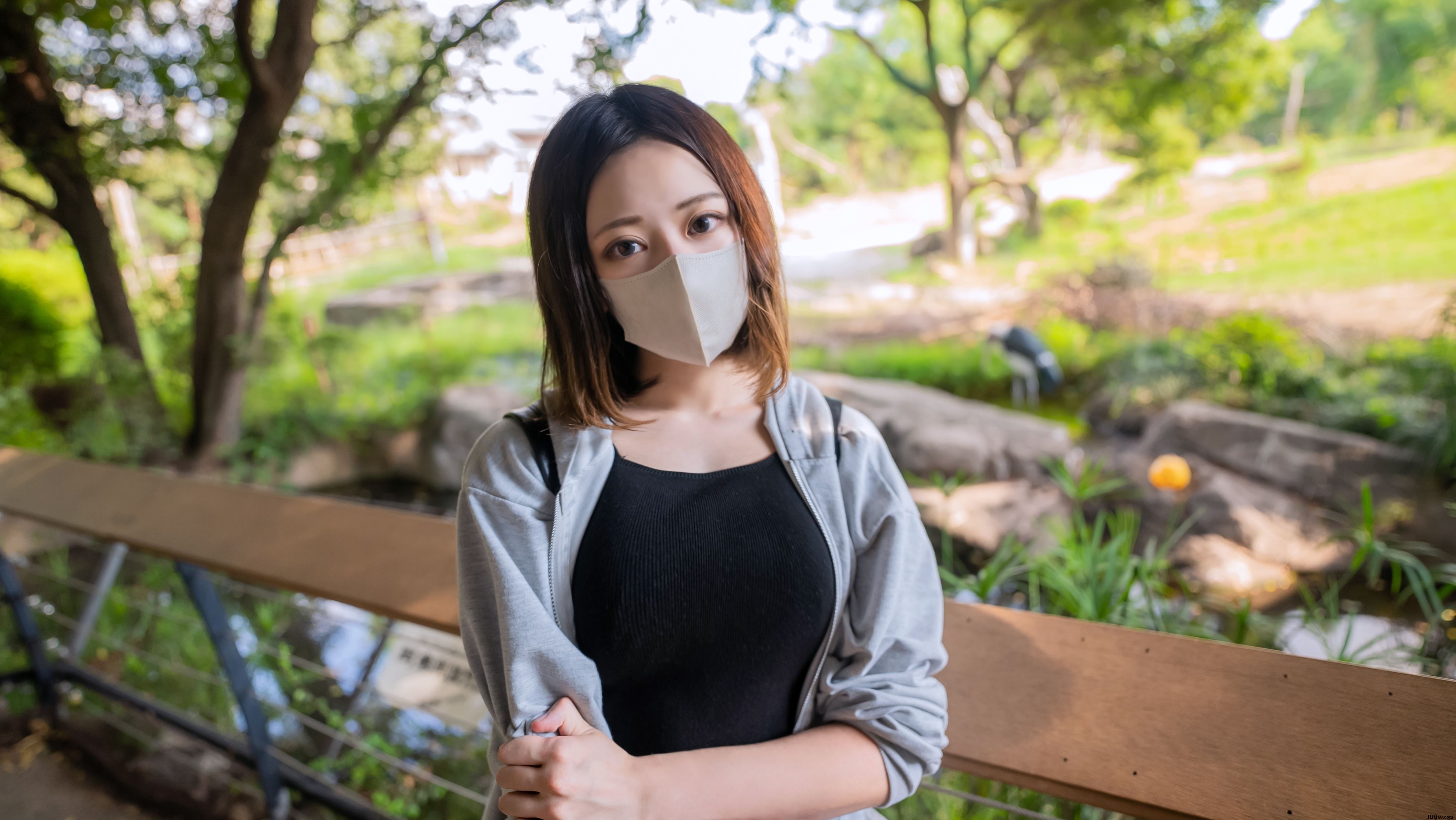 第一次摄影！ ！电影画风！天生淫乱体质的Ecup巨乳专业学生！ ！关西口音的爽朗系女子一旦开始就骤变成抖M 2年级中出现！ ！ !