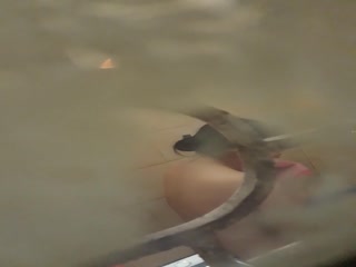 Güzel bir kızın eski bir evde banyo yapmasını günlerce gizlice görüntüledi! Mükemmel vücuda sahip sevimli okul kızı! Gerçek en değerlidir!