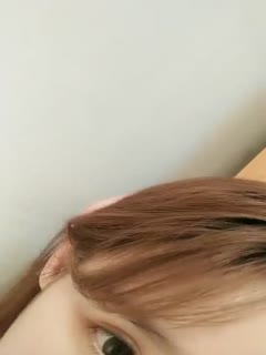 高颜值短发萌妹子KIKI跳蛋自慰 卫生间跳蛋震动粉嫩无毛逼逼高潮喷水 很是诱惑喜欢不要错过!