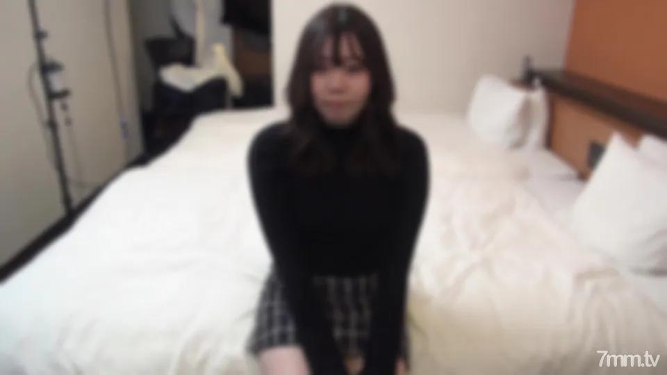 社会人初次亮相的美乳女无毛馒头大量中出。 -cd1!