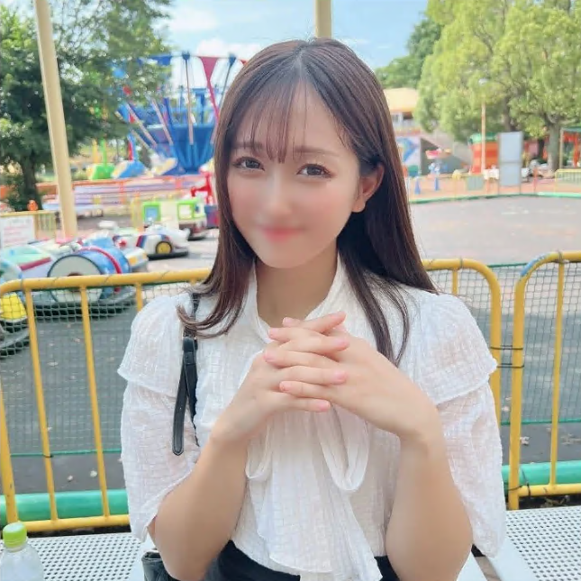 露出你的真面目！他把一位来自全国著名女子大学的美丽女大学生引诱到摩天轮上，强迫她做出她不愿意的淫秽行为，令他惊讶的是......他完全无视女大学生必须采取避孕措施的要求，毫无疑问地在她体内射精！ ！