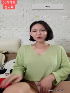 The Korean busty female anchor followed the roulette instructions and danced sexy!