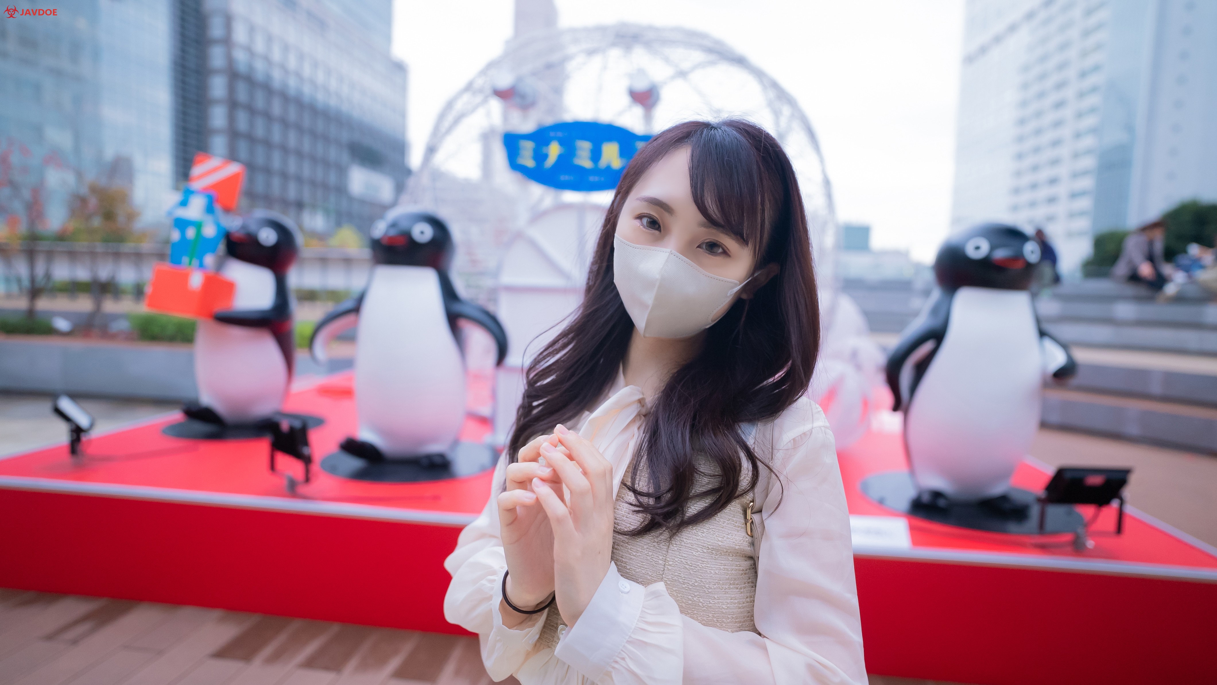 First shot!! Movie style! Bring this delicate girl who is like Asagi and admires models to the hotel and shoot twice inside!!