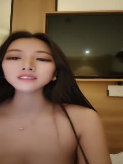 Fille avec un masque de beauté de grande valeur, rencontre rémunérée, enregistrement HD 1