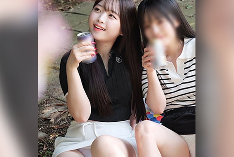 SPAY-555 在公園看到的目標，超級可愛女大生2號，擁有完美的臉蛋，偷偷給他喝下我的迷幻藥，成為我的玩物。2 素人