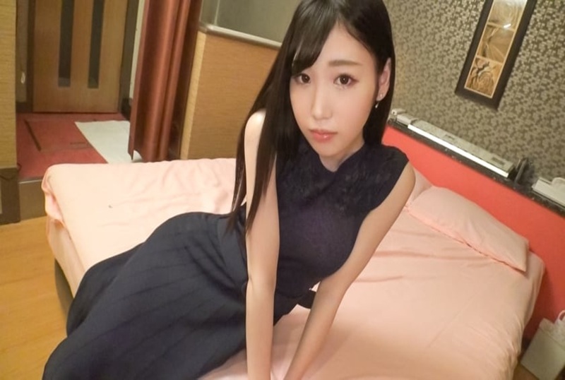 SIRO-3862 一個美少女，在緊張的密閉房間裡默默記錄著自己的感受。 美月羽鳥