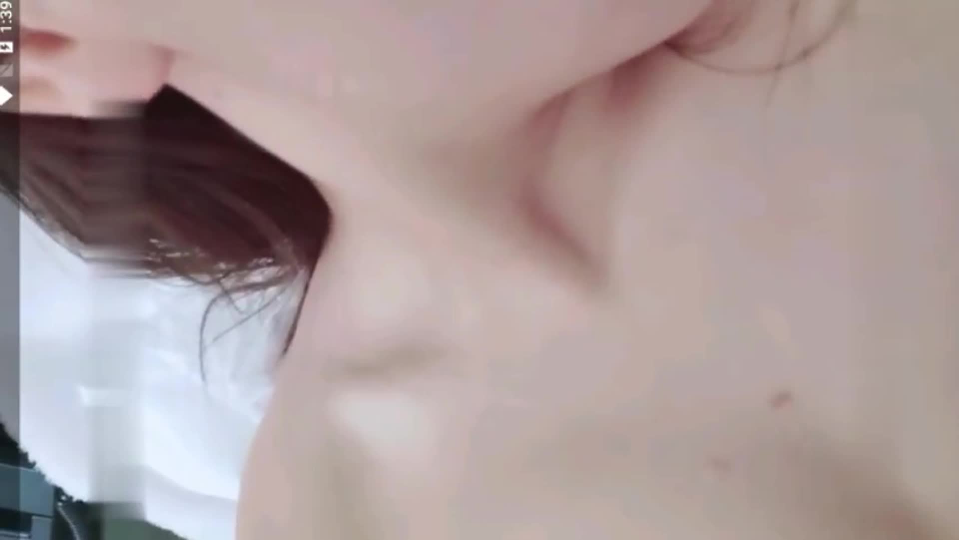 嗲聲美女啪啪秀蝴蝶B