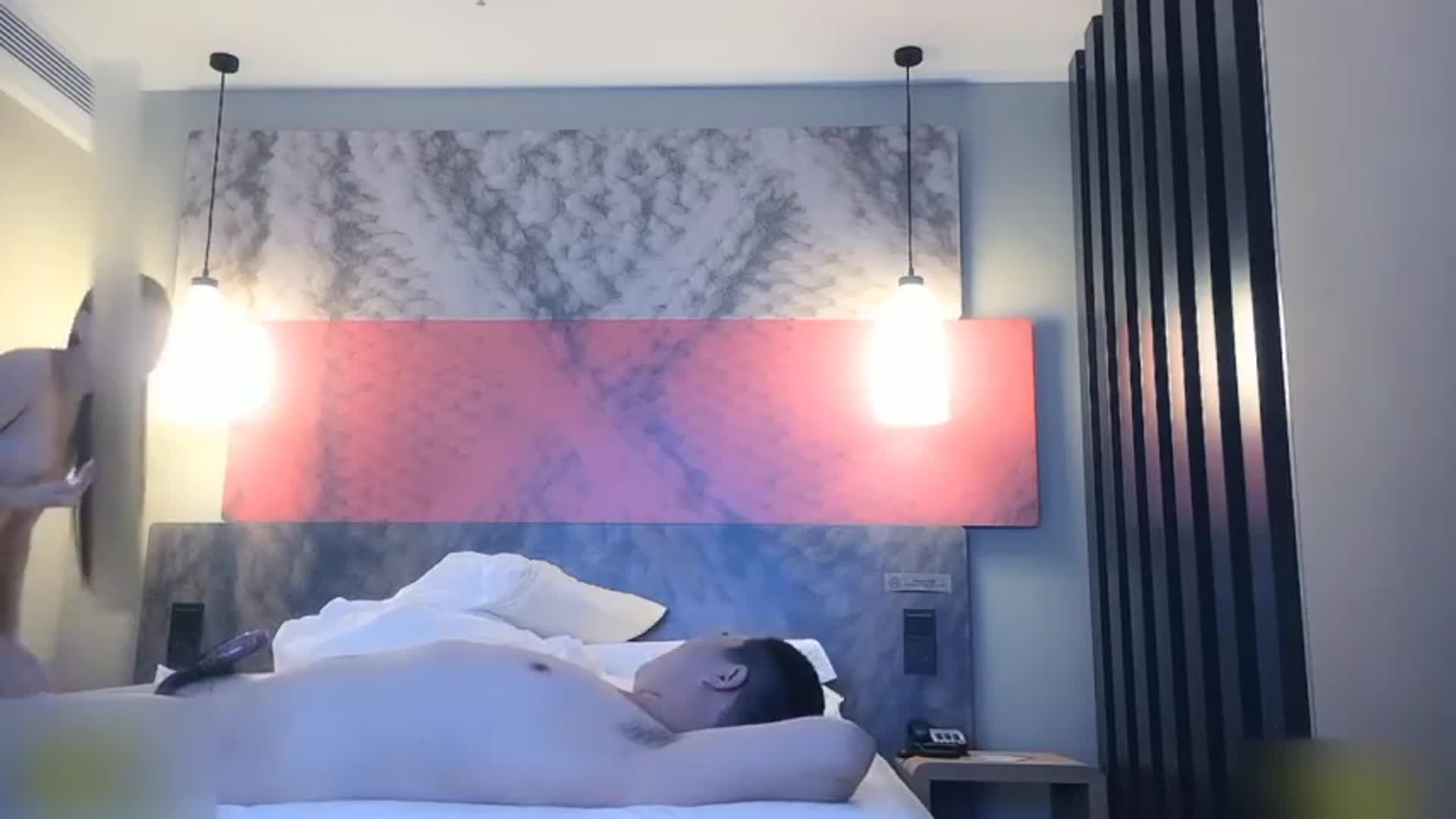 高挑小姐姐要我輕一點