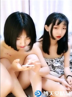 [國產劇情]櫻子和七七輪流和男炮友啪啪大秀_口交