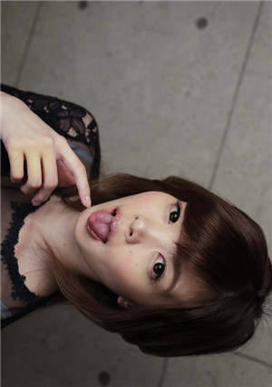 [無碼精品]HEYZO天音鈴粘糊糊的舌頭、親密的做愛～美肌少女的高潮