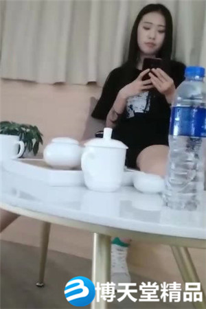 [國產劇情]甜美黑衣紋身妹子先做服務舔背口交騎坐猛操呻吟嬌喘非常誘