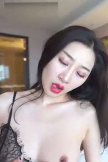 [國產劇情]台灣女網紅漏出蝴蝶逼高顏值極品身材