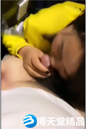 [國產劇情]快過來舔逼現在的主播花樣真多在KTV里直播啪啪