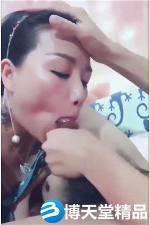 [國產劇情]木瓜奶少婦，約她到家裡吃大雞巴，口爆射她嘴裡