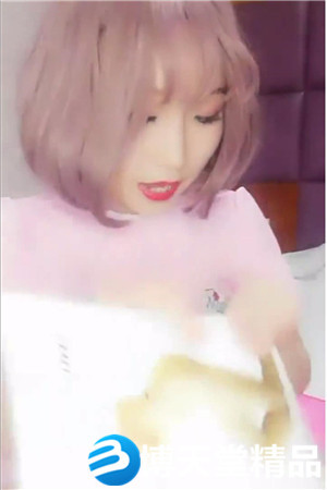 [國產劇情]SWAG中國風肚兜迎新年~咚咚隆咚鏘~被幸運乾爹激烈抽插~爽到都快出鏡了~