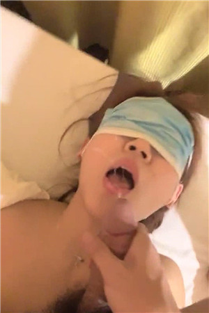 [國產劇情]瘋狂小奶貓舔逼吃奶舔腳激情口交，無套各種體位爆草蹂躪