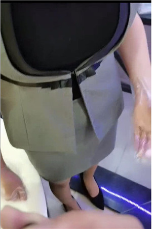 [國產劇情]勾搭酒店前台劇情演繹制服誘惑 身材爆贊的小少婦