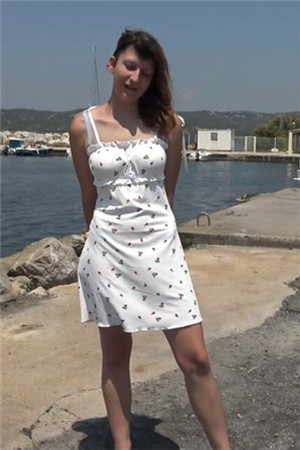 JacquieEtMichelTV-Melany Model Living