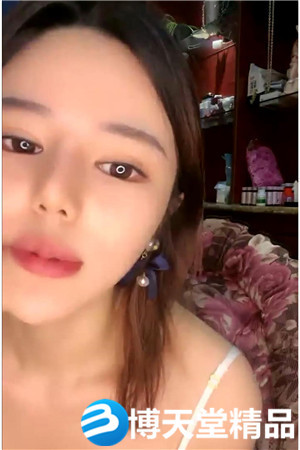 [國產劇情]超大G奶妹子性感弔帶情趣裝，掏出大奶子揉捏晃動舔奶頭