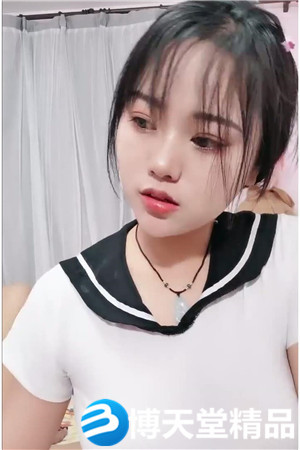 [國產劇情]甜美巨乳妹子在化妝被男友捏奶子，撩子晃動騎乘