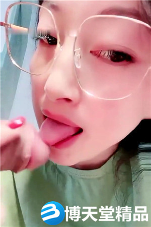 [國產劇情]美女超耐看口爆口射激情啪啪極誘惑，無套操逼，男主說：裡面可熱