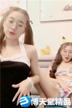 [國產劇情]超清純極品雙胞胎姐妹花，舌吻互揉奶子舔逼雙女秀，跳蛋震動棒子互插