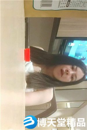 [國產劇情]精品小少婦，快樂過大年，酒店偷情聊天打炮洗澡一條龍，野鴛鴦激情一戰