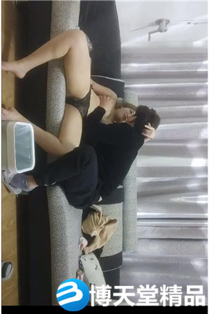 [國產劇情]2000約小少婦，沙發調情聊天舌吻，摳穴口交嬌喘不斷，香艷刺激對白精彩