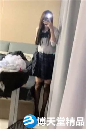 [國產劇情]這麼美的逼里塞葡萄，擠出的剎那粉絲集體高潮刷禮物