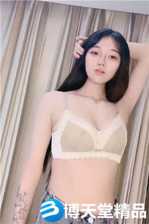 [國產劇情]紋身極品粉穴美妞，扭動細腰解開內衣，粉色美穴手指揉搓，翹起雙腿掰開看洞