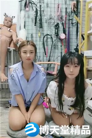 [國產劇情]坐標河南鄭州,輕度調教倆妹子,壹個少婦,壹個少女,雙頭龍壹起享用,各種道具應有盡有