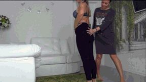 Lory cut her jeans on Victoria CDd