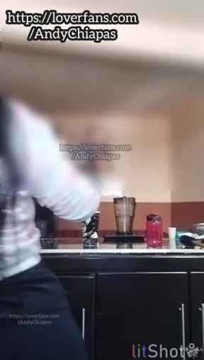 Cogiendo en la cocina