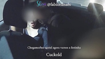 Minha esposa gostosa entrou de namoradinha com o comedor no restaurante rolou uma pegação no carro antes do Motel junto com meu corno. legendado