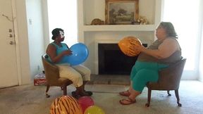 Mask butterfly and I play with the balloons we blew up