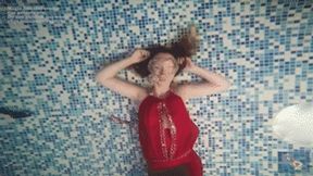 201 L_ Ginger in the red dress undewater