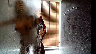 Quickie In The Shower