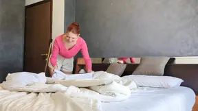 I Fucked the Red-haired Cleaning Lady From the Hotel and Cum in Her Mouth (dialogues in Italian)
