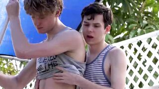 Nicholas Ryder plays with Dakota Lovell and Skylar Finchh tight asses
