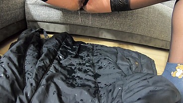 MilfyCalla - A ton of pee and cum on my old, smelly and dirty downjacket