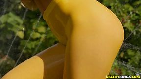 Backyard TWERK & ANAL with PAWG ABELLA DANGER