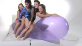 4 girls and a big balloon - mp4 1080p